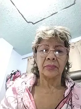 OliviaMorris1 online show from 05-24-26, 10:53