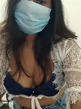 Snapshot of AMELIYAA chatting on 01-15-26, 12:43 AMELIYAA online show from 01-15-26, 12:43