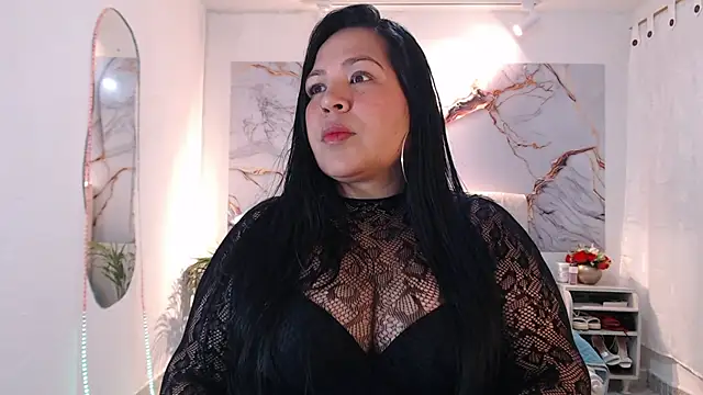 Snapshot of Ashley_Grahaam chatting on 10-05-25, 08:29 Ashley Grahaam online show from 10-05-25, 08:29