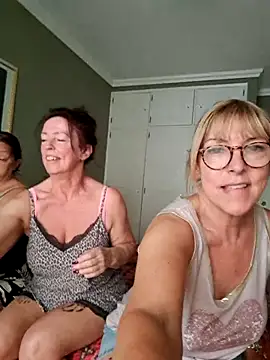 ClassyNAWTYBritMILF online show from 07-04-26, 08:20