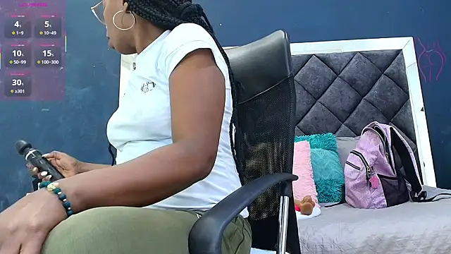 Snapshot of ebony__jheim chatting on 10-02-25, 12:01 ebony jheim online show from 10-02-25, 12:01