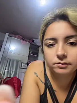Snapshot of sophiemonroevip chatting on 04-22-26, 08:43 sophiemonroevip online show from 04-22-26, 08:43