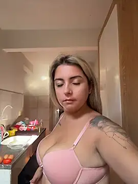 Snapshot of sophiemonroevip chatting on 04-27-26, 11:52 sophiemonroevip online show from 04-27-26, 11:52