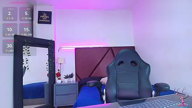 Lucass love online show from 10-25-25, 04:46