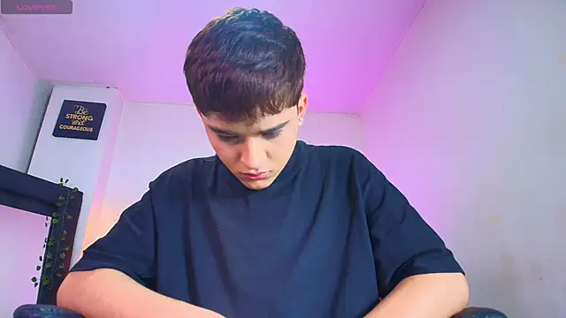 Lucass love online show from 12-19-25, 01:29