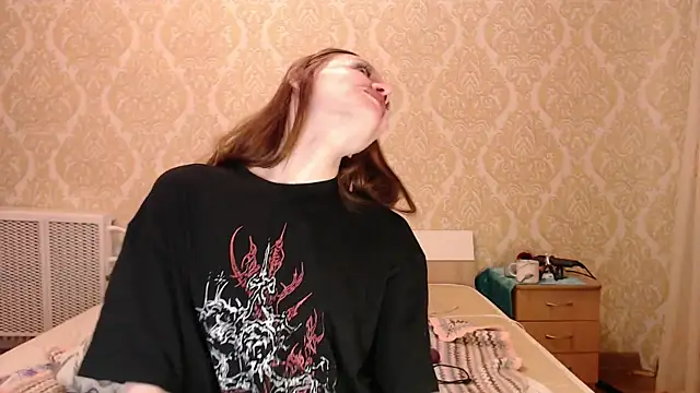 Kitkaat00 online show from 12-16-25, 12:43