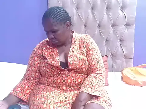 NaughtyChubbyZoe online show from 02-24-26, 06:39