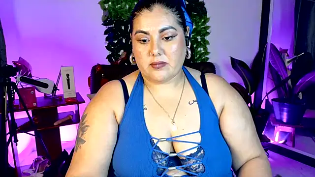 AndreaKinky online show from 06-07-26, 10:19