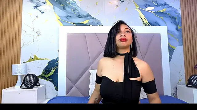 SofiaWhites online show from 05-07-26, 03:12