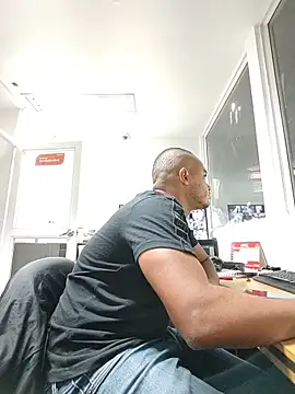 SanChacal5694 online show from 04-28-26, 10:04