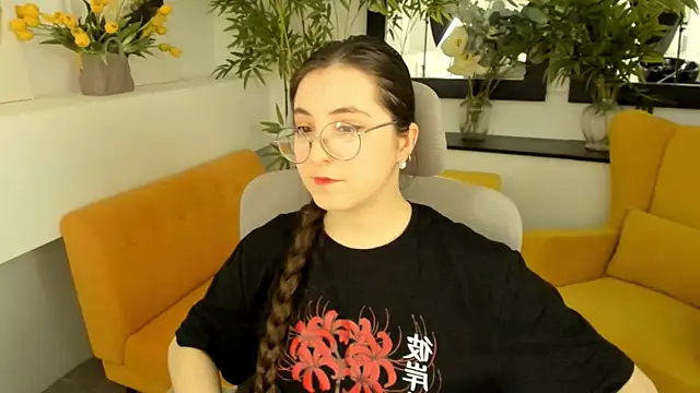 Snapshot of VirtuallVoyant chatting on 11-07-25, 04:56 VirtuallVoyant online show from 11-07-25, 04:56