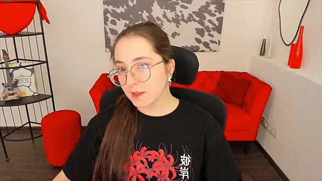 Snapshot of VirtuallVoyant chatting on 11-27-25, 06:37 VirtuallVoyant online show from 11-27-25, 06:37