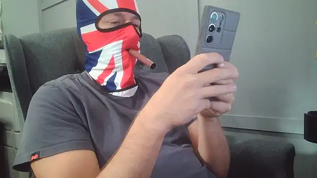 wank-over-ur-photo online show from 09-12-25, 08:14