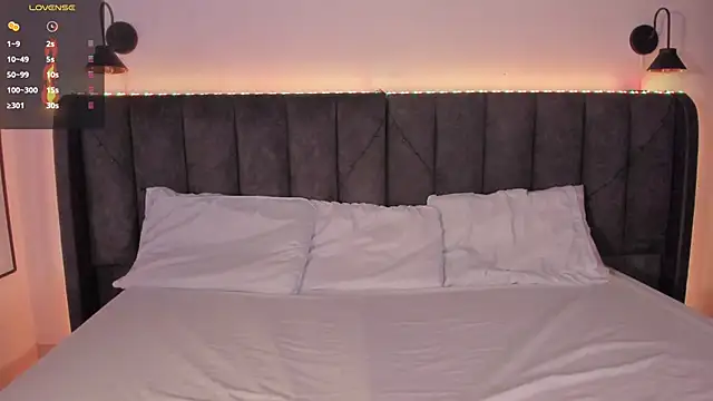 Snapshot of Sophie_Smith19_ chatting on 11-26-25, 02:07 Sophie Smith19 online show from 11-26-25, 02:07