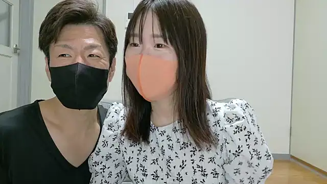 Snapshot of Miku-ooo chatting on 09-14-25, 02:11 Miku-ooo online show from 09-14-25, 02:11