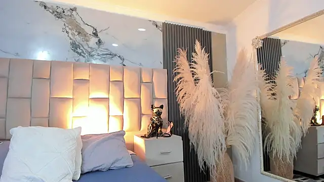 cloesummerr  online show from 04-24-26, 01:13