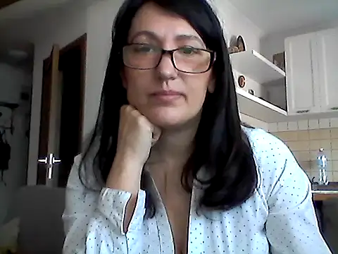 Elena48324 online show from 04-12-26, 08:41