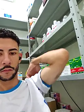 Snapshot of Saraiva2002 chatting on 09-11-25, 11:32 Saraiva2002 online show from 09-11-25, 11:32