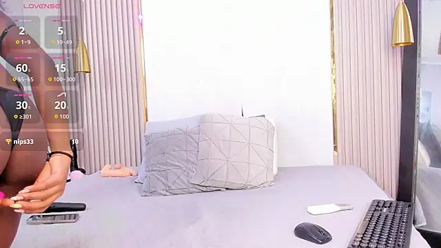 Skylar Smith  online show from 11-04-25, 01:10