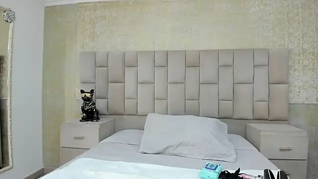 Starbutterflyy  online show from 10-02-25, 03:57