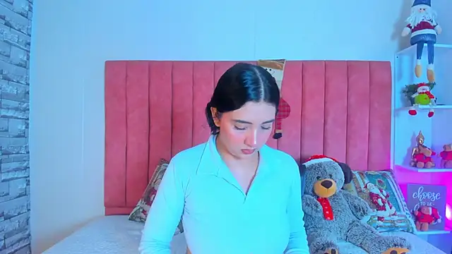 ashley Olsen online show from 11-29-25, 03:20