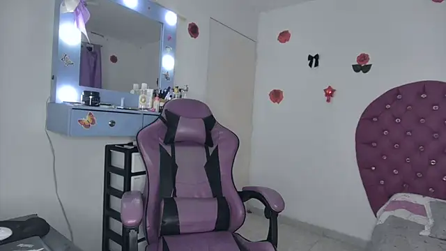 Snapshot of soffy_rosses chatting on 06-01-26, 01:07 soffy rosses online show from 06-01-26, 01:07