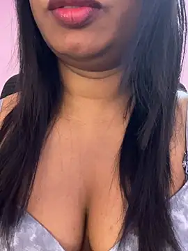 Snapshot of tamil_Aarathi chatting on 08-07-26, 05:15 tamil Aarathi online show from 08-07-26, 05:15