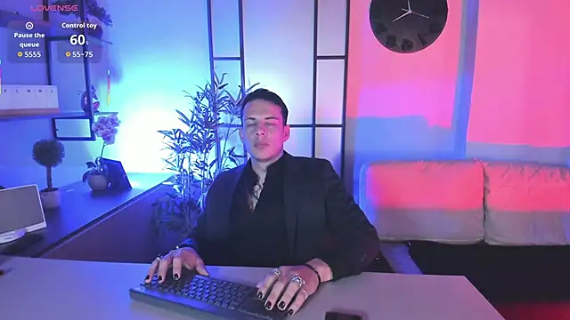 Snapshot of Dustin_Sonne chatting on 12-15-25, 03:33 Dustin Sonne online show from 12-15-25, 03:33