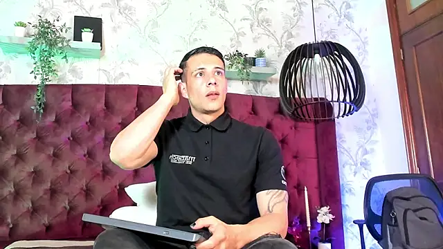 Dustin Sonne online show from 04-05-26, 03:36