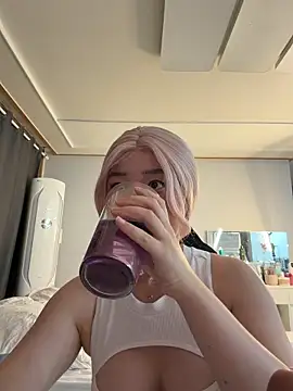 winter11 online show from 10-26-25, 02:56