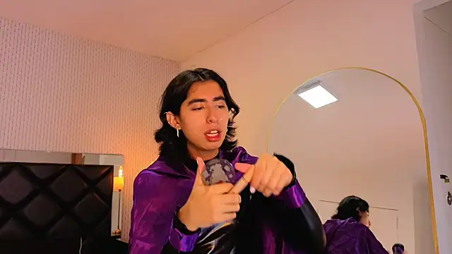 ryo light online show from 10-30-25, 08:53