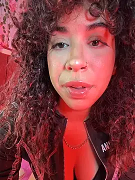 collins Daph online show from 10-04-25, 05:33