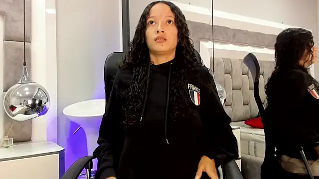 JuliettaBleer online show from 10-03-25, 12:13