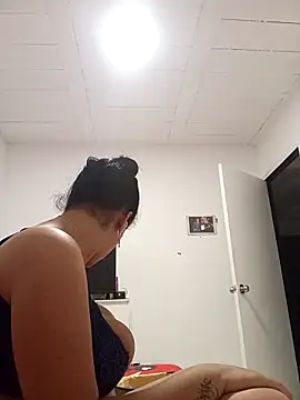 Samantha hotly online show from 04-18-26, 09:24