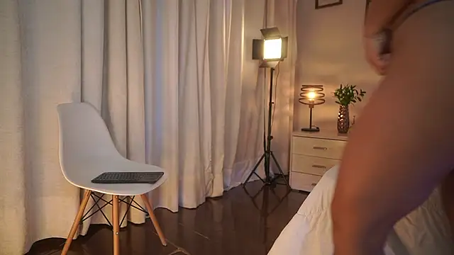 ximena cortez 03 online show from 02-18-26, 10:06