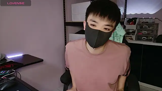 Snapshot of doggyman523 chatting on 10-07-25, 03:53 doggyman523 online show from 10-07-25, 03:53