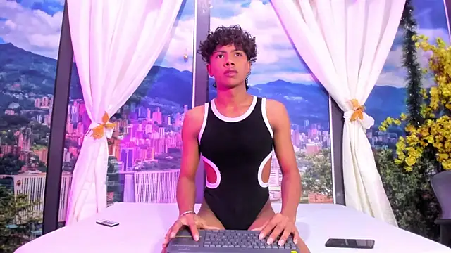 MilthonDelis online show from 12-18-25, 03:56