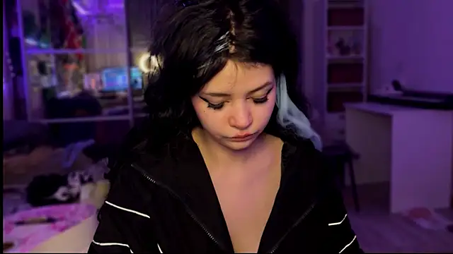 Snapshot of nikoli_naw chatting on 11-13-25, 05:01 nikoli naw online show from 11-13-25, 05:01