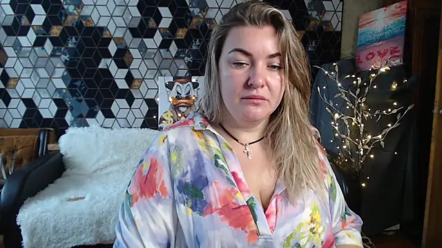 Snapshot of NikaSkylink chatting on 02-25-26, 05:17 NikaSkylink online show from 02-25-26, 05:17