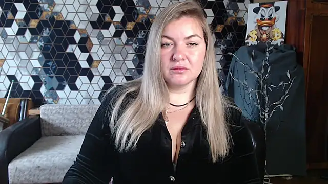 Snapshot of NikaSkylink chatting on 04-10-26, 04:50 NikaSkylink online show from 04-10-26, 04:50