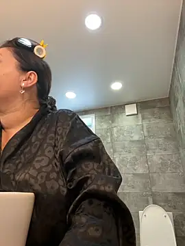 Liza Will online show from 10-31-25, 06:58