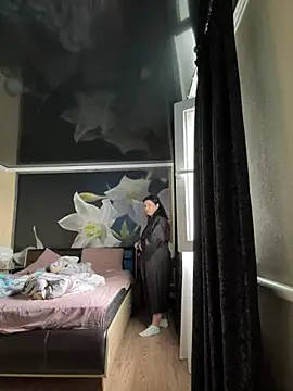 Snapshot of Liza_Will chatting on 03-25-26, 07:03 Liza Will online show from 03-25-26, 07:03