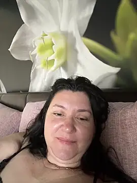 Snapshot of Liza_Will chatting on 03-30-26, 05:41 Liza Will online show from 03-30-26, 05:41