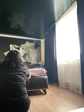 Snapshot of Liza_Will chatting on 04-04-26, 09:40 Liza Will online show from 04-04-26, 09:40