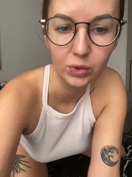 Snapshot of ElizabetBlack chatting on 12-20-25, 06:53 ElizabetBlack online show from 12-20-25, 06:53