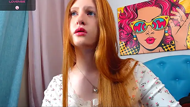 Snapshot of LuxXAngel chatting on 10-22-25, 12:00 LuxXAngel online show from 10-22-25, 12:00