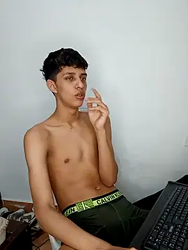 Snapshot of Allnei chatting on 10-30-25, 10:54 Allnei online show from 10-30-25, 10:54