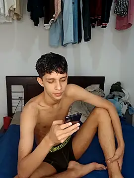 Snapshot of Allnei chatting on 11-01-25, 01:51 Allnei online show from 11-01-25, 01:51