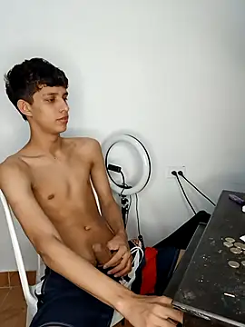 Snapshot of Allnei chatting on 11-08-25, 01:06 Allnei online show from 11-08-25, 01:06