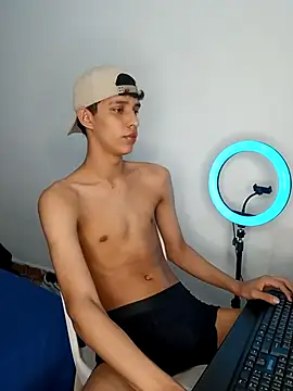 Snapshot of Allnei chatting on 11-13-25, 09:14 Allnei online show from 11-13-25, 09:14